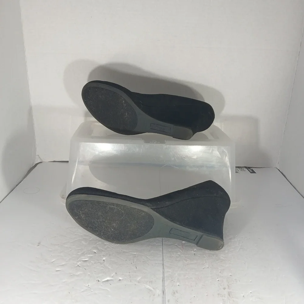 Dexflex Comfort Wedge Pumps Size 10 Black Round Toe Office Career Classic Heels